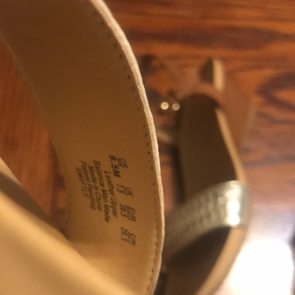 Women’s Naturalizer Sandals Size 9.5 M - Picture 4 of 16